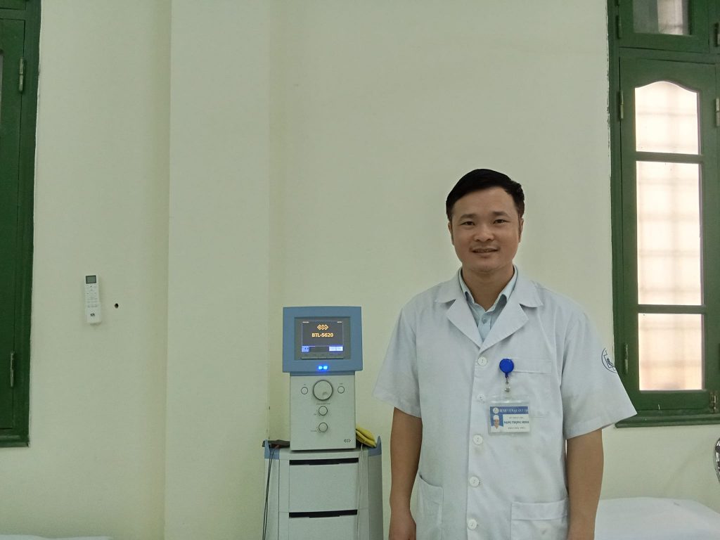 Doctor Chu, bác sĩ chữa thoái hóa đốt sống cổ và thắt lưng uy tín hàng đầu tại tỉnh Bắc Ninh.