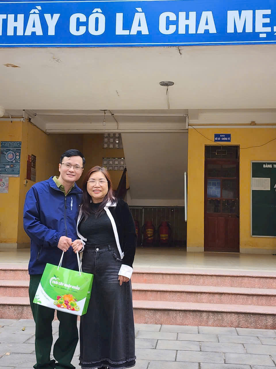 cô giáo Phan Hồng Thục Trường Phổ thông dân tộc nội trú Bắc Giang