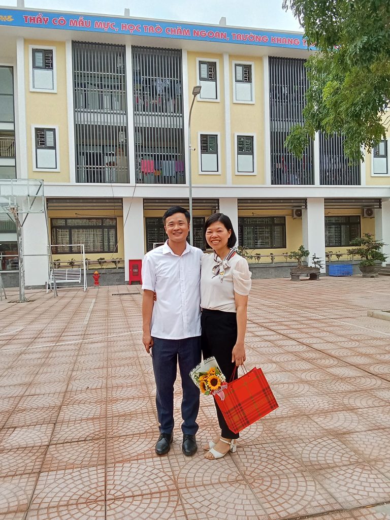 Cô Đào giáo viên dạy sinh học và hóa học của bác sĩ Chu tại Trường phổ thông dân tộc nội trú huyện Lục Nam, Bắc Giang